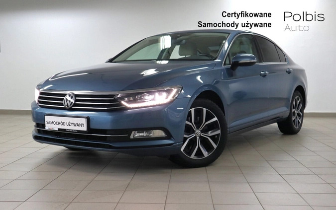 Volkswagen Passat cena 79900 przebieg: 114592, rok produkcji 2018 z Olsztyn małe 301